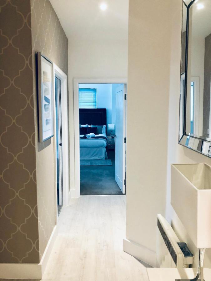 Snapos Luxury Serviced Apartment - Meridian House เบดฟอร์ด ภายนอก รูปภาพ